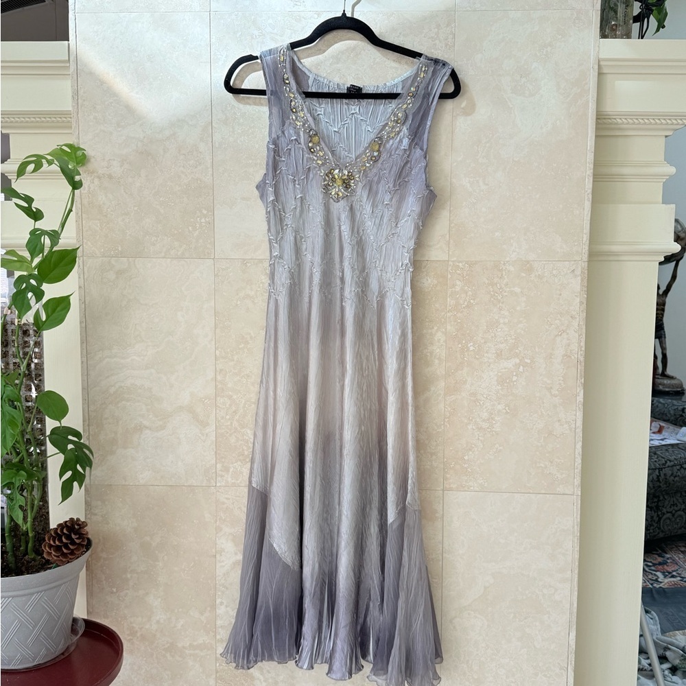 Komarov Silver Embellished Crinkle Chiffon Midi Dress Size M